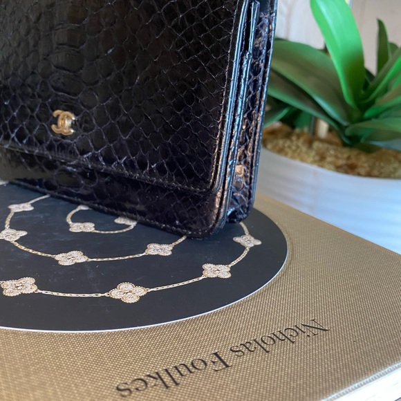 ✨ RARE Chanel WOC Black Python ⭐️ NWT - Picture 4 of 15